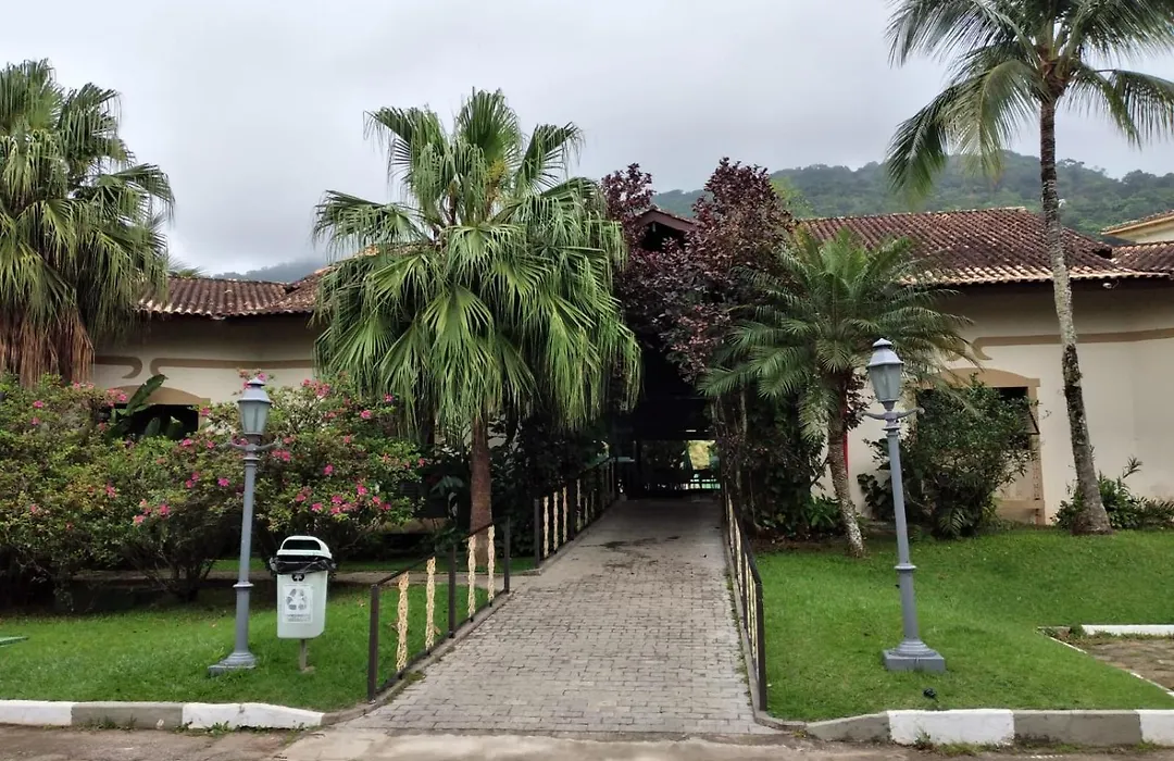 Apartamento Condomínio Wembley Tênis - Toninhas - Ubatuba - SP-1